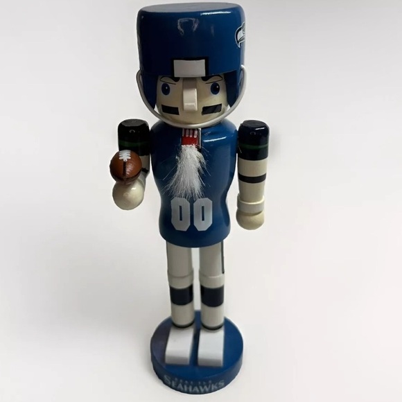 Seattle Seahawks Football Solider Nutcracker NFL Logo Christmas Holiday Football - Picture 1 of 9